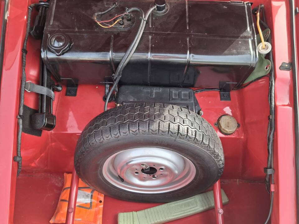 Image 11/20 of FIAT 750 Vignale Spider (1963)