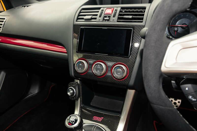 Afbeelding 50/50 van Subaru Impreza WRX STi (2015)