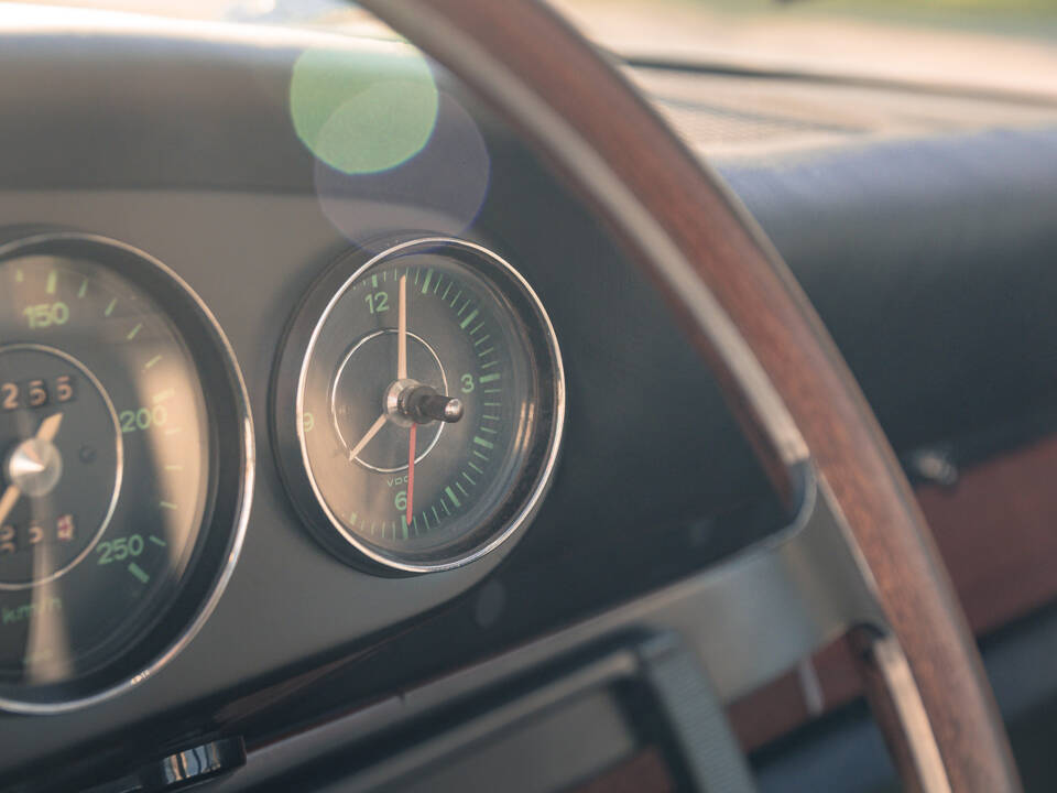 Image 34/49 of Porsche 911 2.0 (1964)