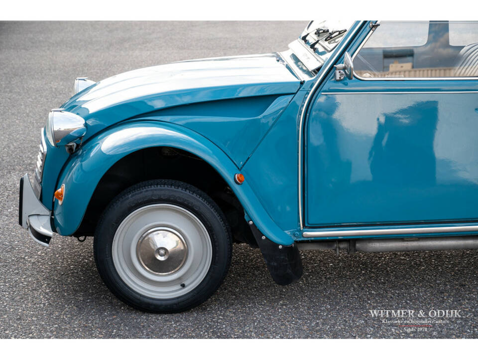 Image 17/28 de Citroën 2 CV 6 (1982)