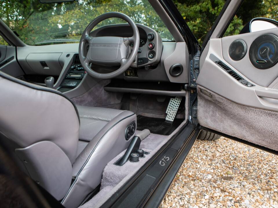 Image 28/43 of Porsche 928 GTS (1994)