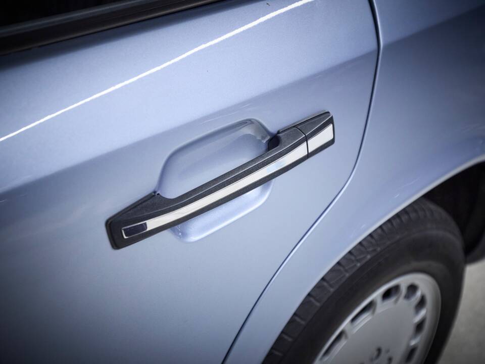 Image 38/100 of Mercedes-Benz 230 TE (1990)