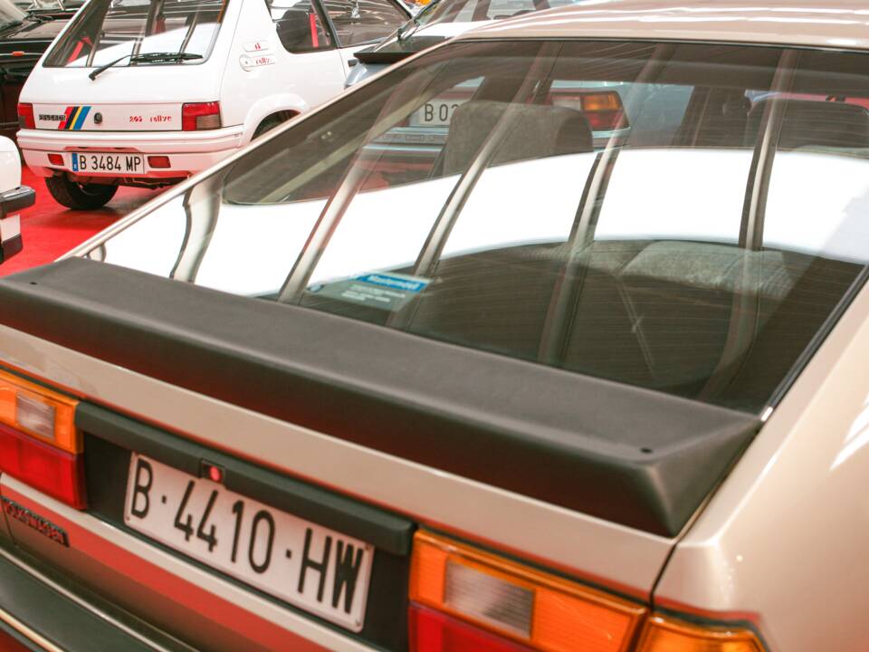 Afbeelding 15/37 van Volkswagen Passat 2.0 (1987)