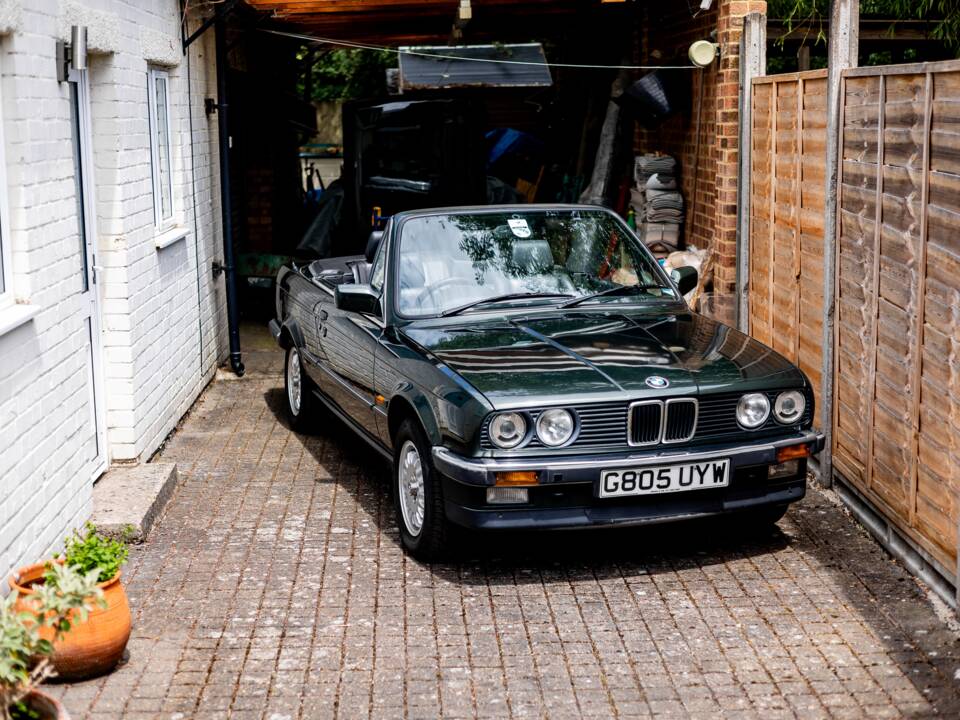 Bild 13/47 von BMW 320i (1990)