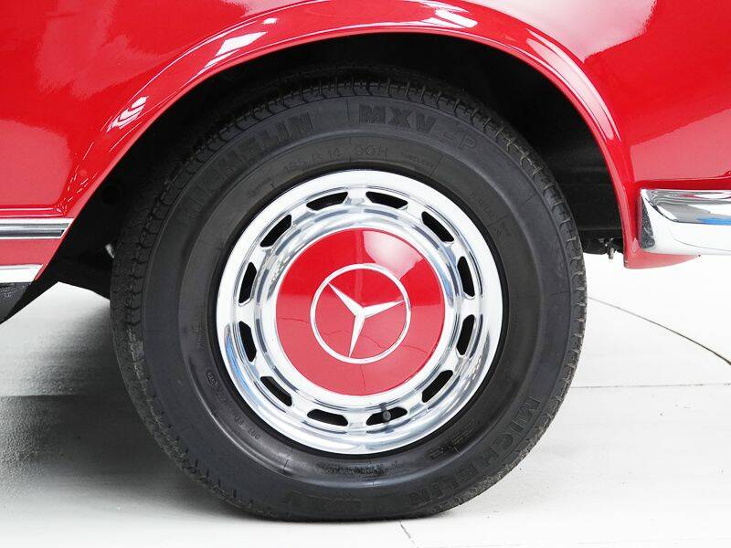 Image 8/15 of Mercedes-Benz 280 SL (1970)