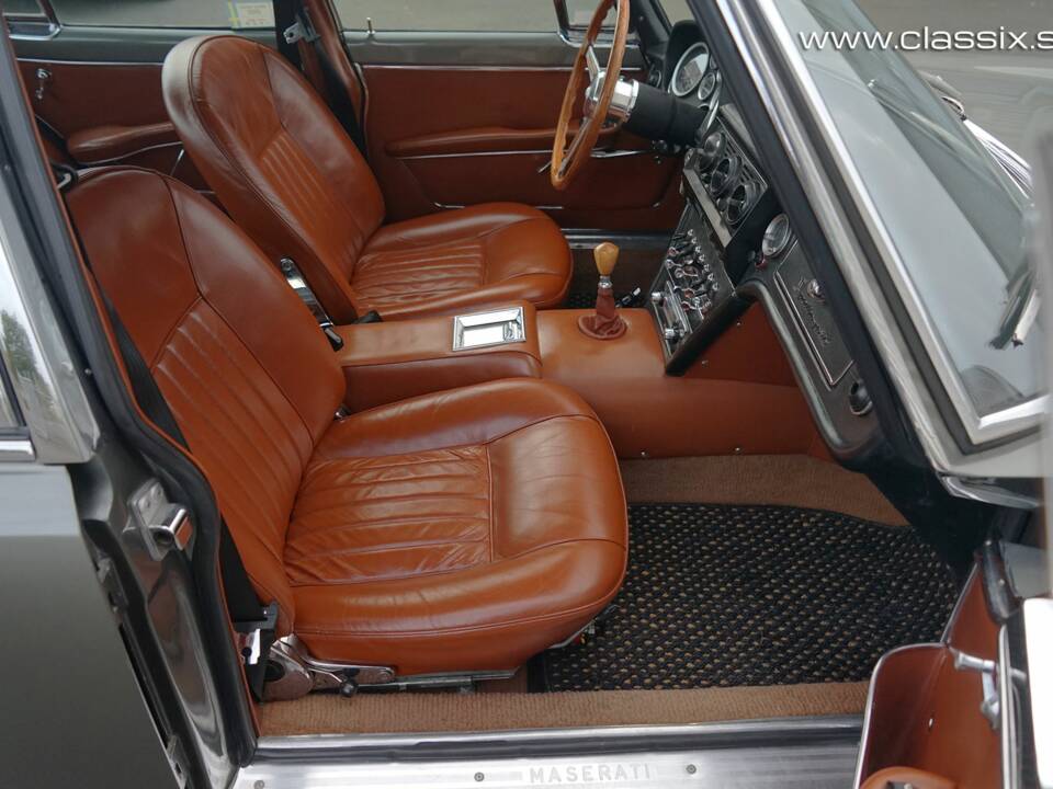 Image 9/21 of Maserati Quattroporte 4200 (1965)