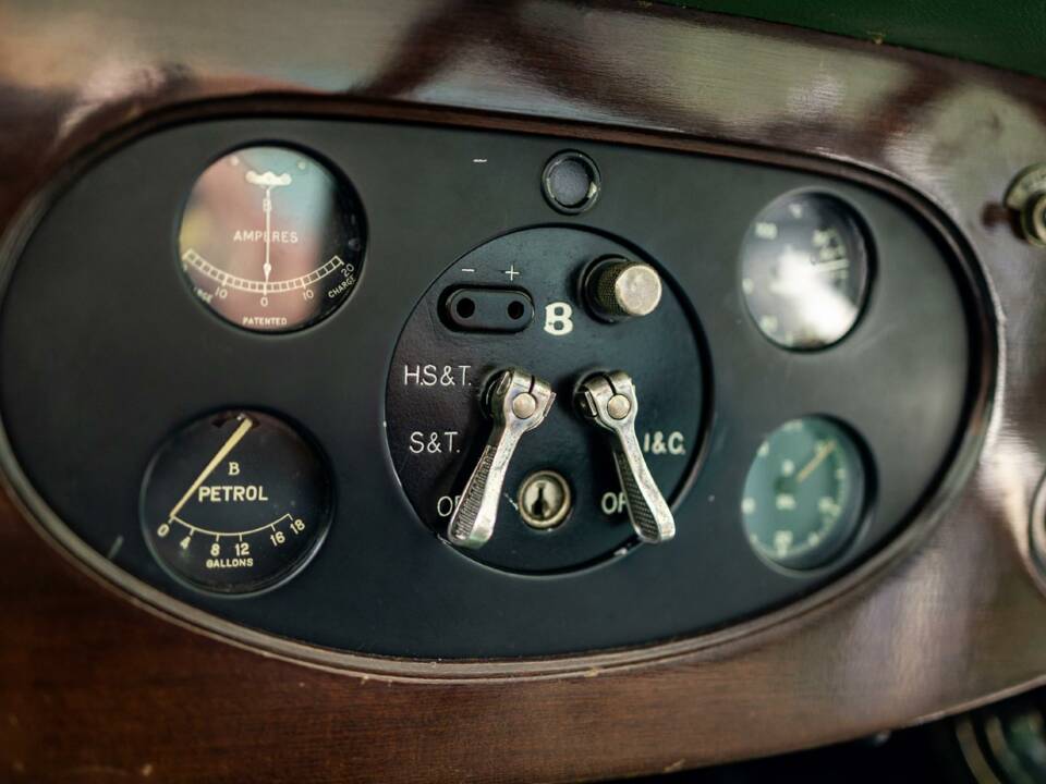 Image 27/50 of Bentley 3 1&#x2F;2 Litre (1934)