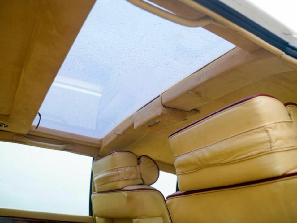 Image 18/28 of Aston Martin Lagonda (1982)