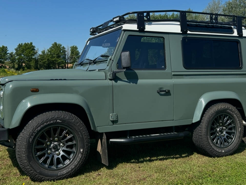 Image 4/62 de Land Rover Defender 90 (2003)