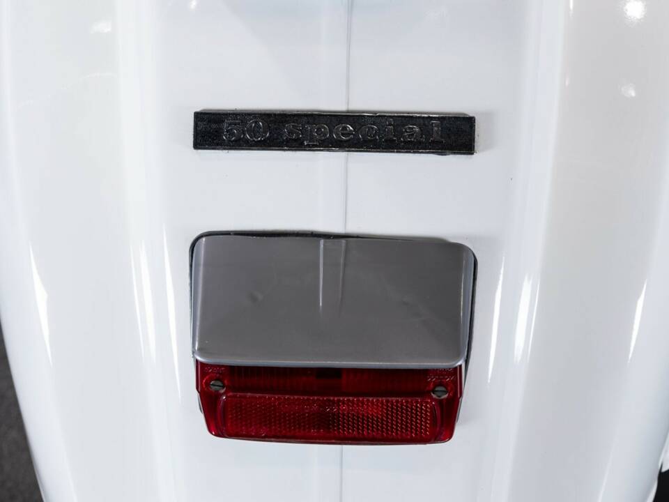 Image 34/50 of Piaggio DUMMY (1978)