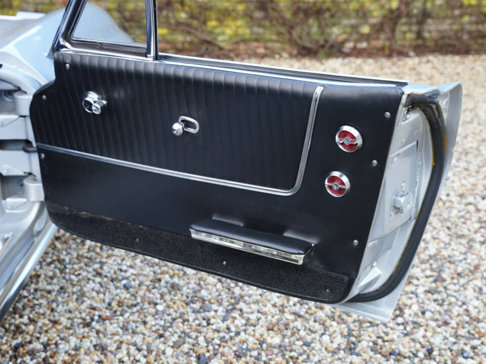 Image 44/50 of Chevrolet Corvette Sting Ray Convertible (1964)