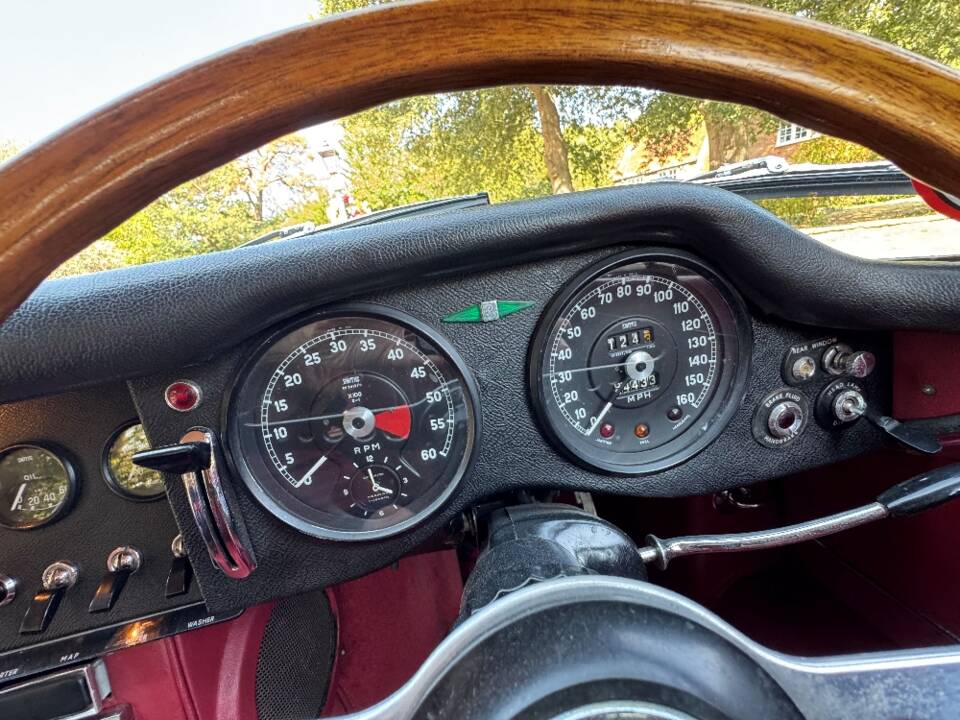 Immagine 49/52 di Jaguar Type E 4.2 (1965)