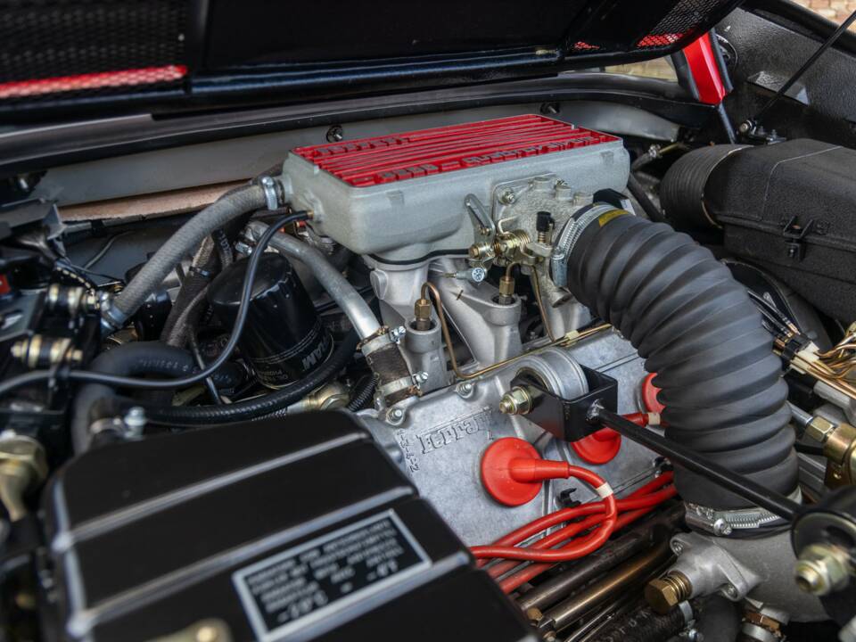 Image 30/50 of Ferrari 328 GTB (1989)