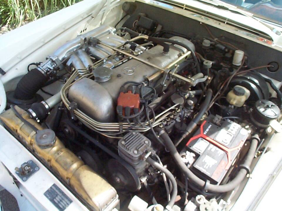 Image 4/5 of Mercedes-Benz 300 SE (1965)