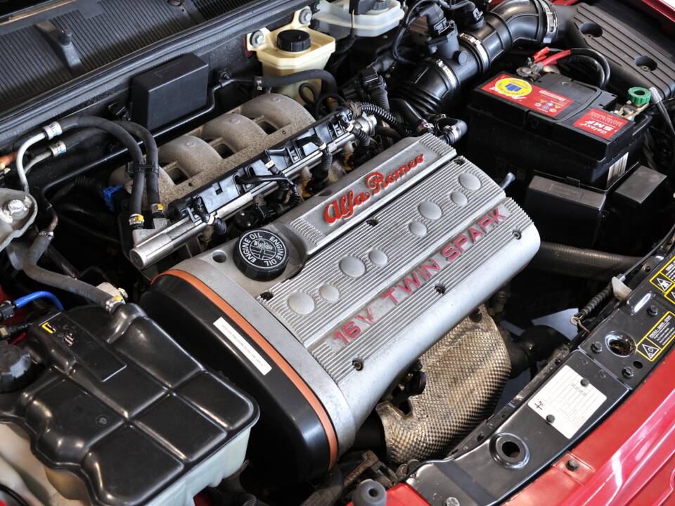 Afbeelding 15/29 van Alfa Romeo 145 Quadrifoglio Verde (1996)