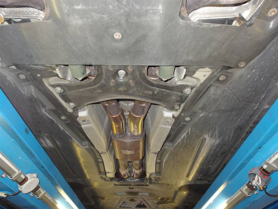 Image 86/99 of Ferrari California (2010)