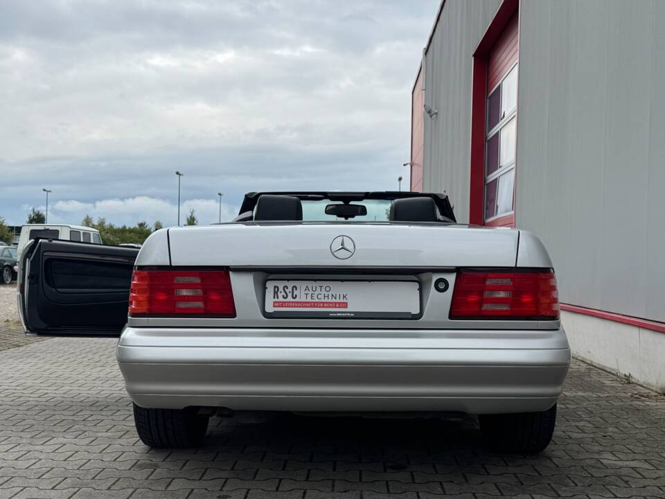 Bild 18/82 von Mercedes-Benz SL 320 (1995)