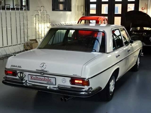 Image 4/34 of Mercedes-Benz 280 SE (1971)