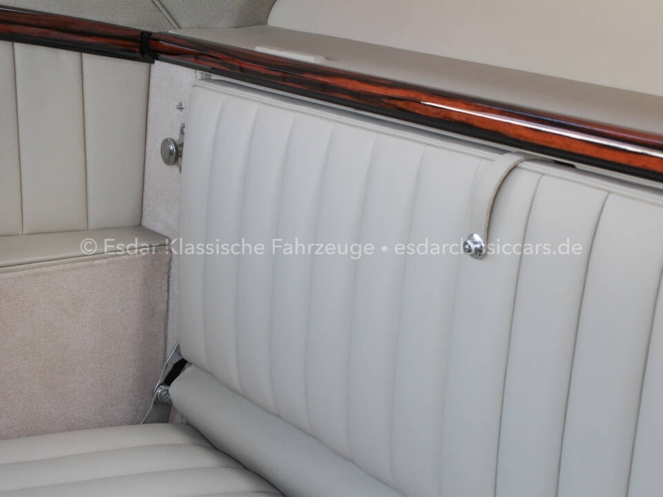 Image 27/38 de Mercedes-Benz 220 Cabriolet A (1955)