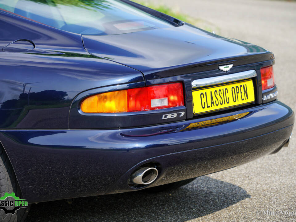 Image 44/59 de Aston Martin DB 7 Vantage (2002)