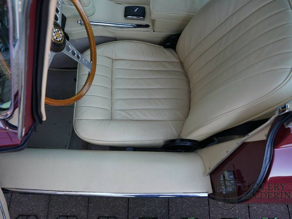 Bild 41/50 von Jaguar E-Type 3.8 &quot;Lightweight&quot; (1968)