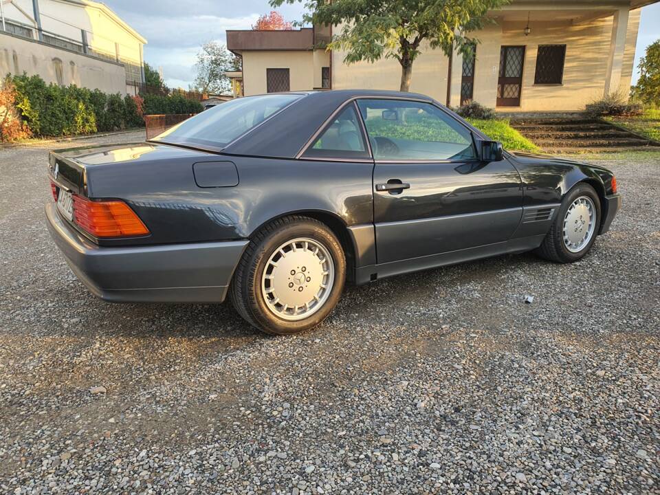 Image 12/28 of Mercedes-Benz 300 SL-24 (1990)