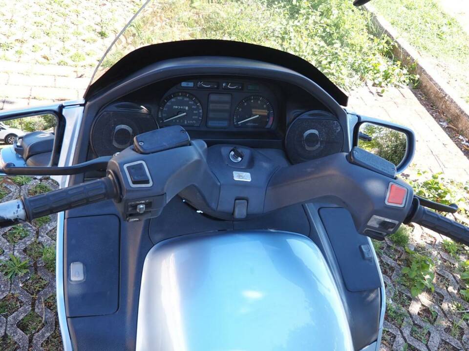 Image 13/14 of Honda DUMMY (1989)