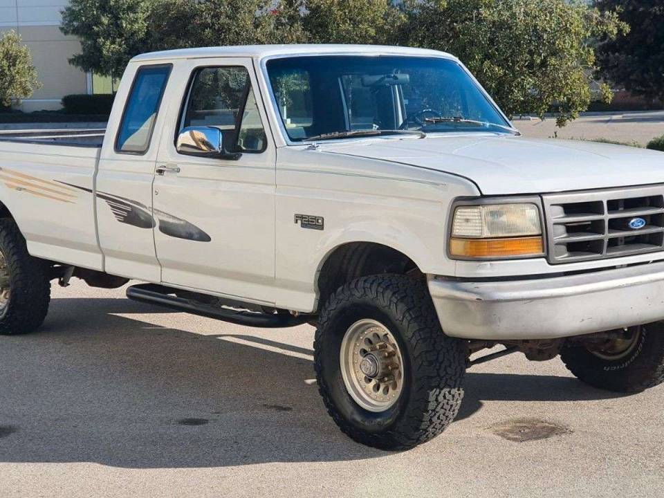 Image 3/20 of Ford F-250 (1992)