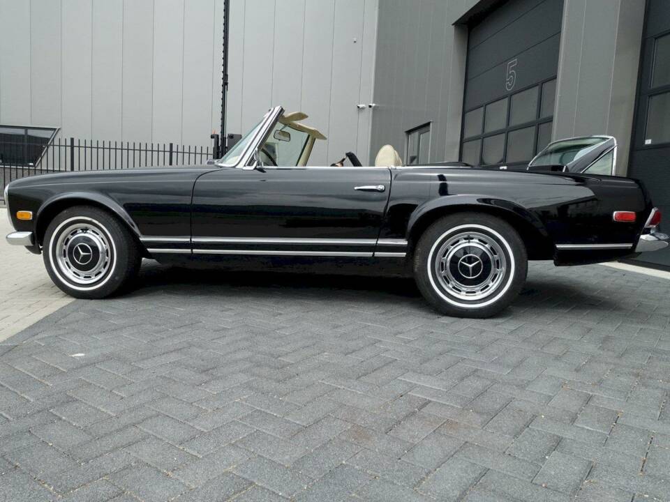 Immagine 8/35 di Mercedes-Benz 280 SL (1969)