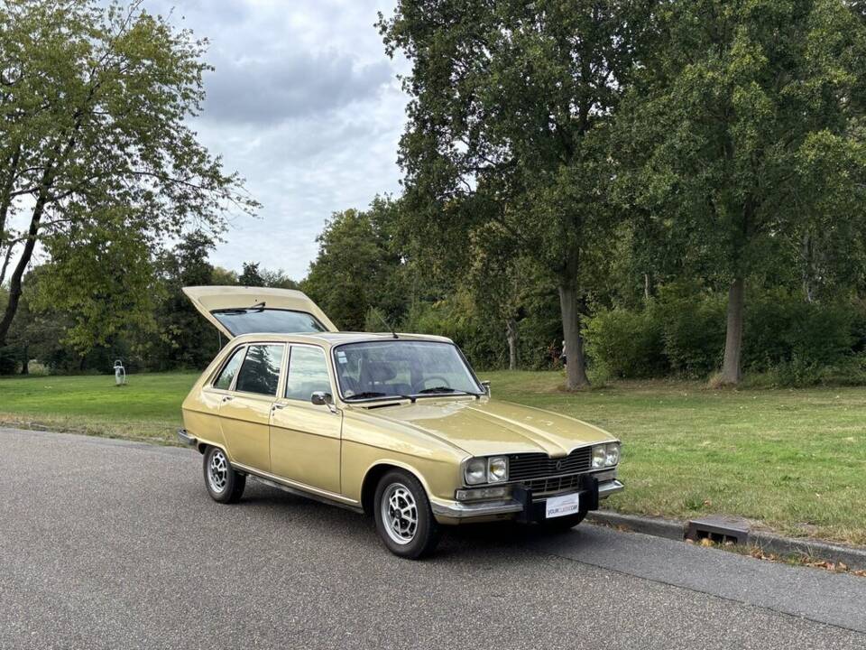 Image 2/23 de Renault R 16 TX (1979)