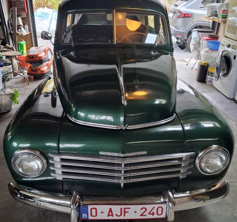 Image 6/8 of Volvo PV 444 (1953)