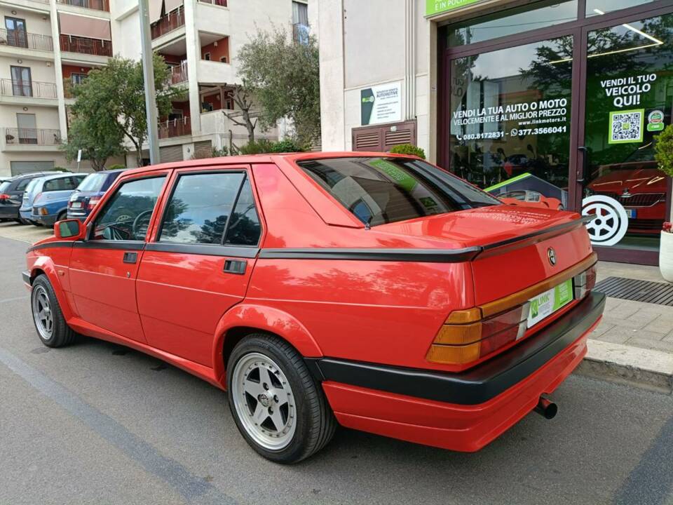 Image 30/42 of Alfa Romeo 75 1.8 (1991)