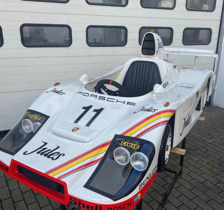Immagine 3/68 di Porsche 936 Junior (1981)