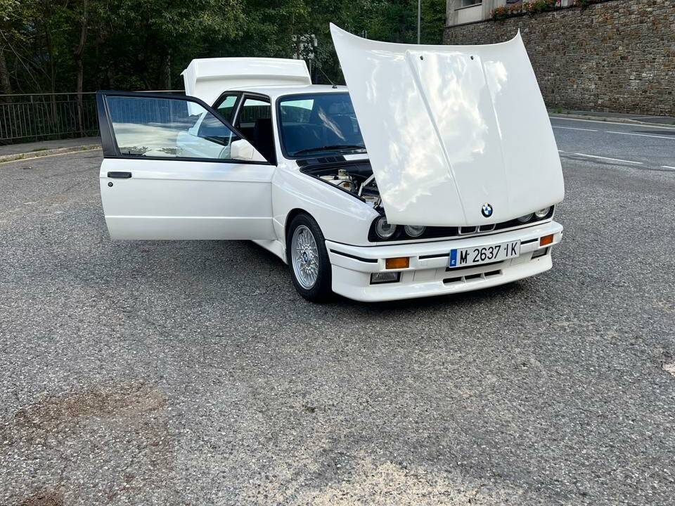 Bild 18/88 von BMW M3 (1988)
