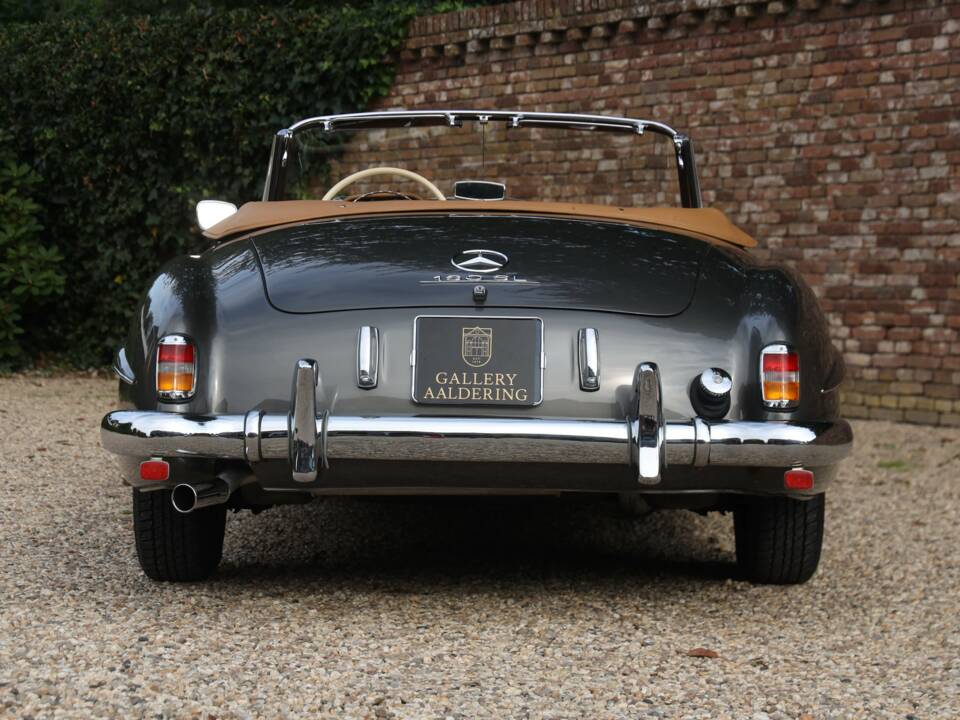 Image 6/50 of Mercedes-Benz 190 SL (1956)