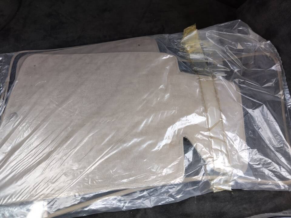 Bild 19/113 von BMW 735i (1986)