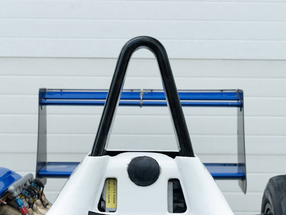 Image 15/64 of Dallara F392 Formula 3 (1992)