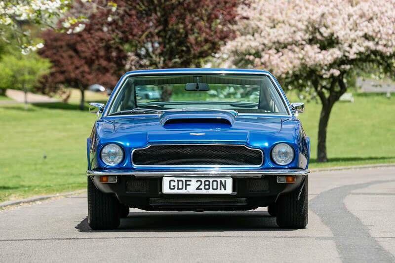 Image 32/43 de Aston Martin V8 (1974)