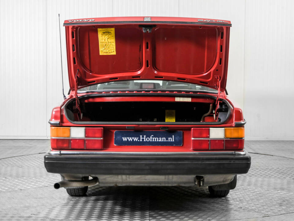 Image 41/50 of Volvo 240 (1987)