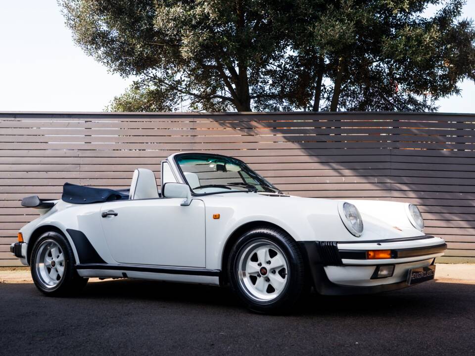 Bild 1/60 von Porsche 911 Carrera 3.2 (1987)