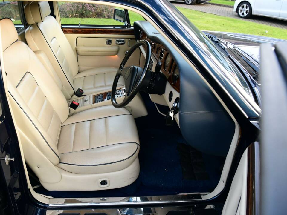 Bild 29/50 von Rolls-Royce Silver Spur II (1993)