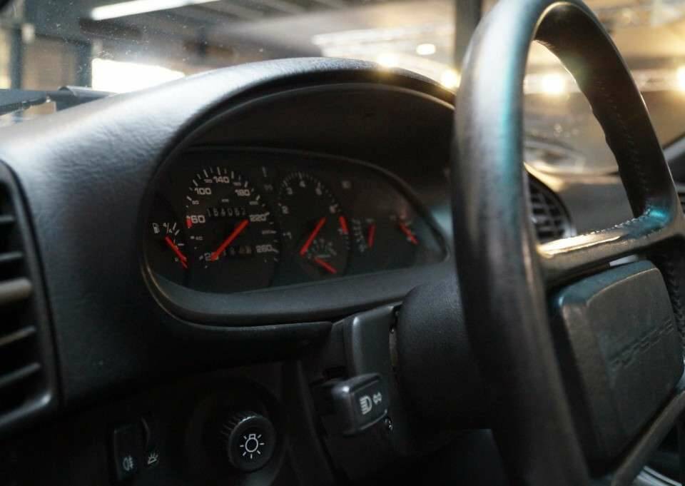 Image 48/50 de Porsche 944 Turbo (1986)