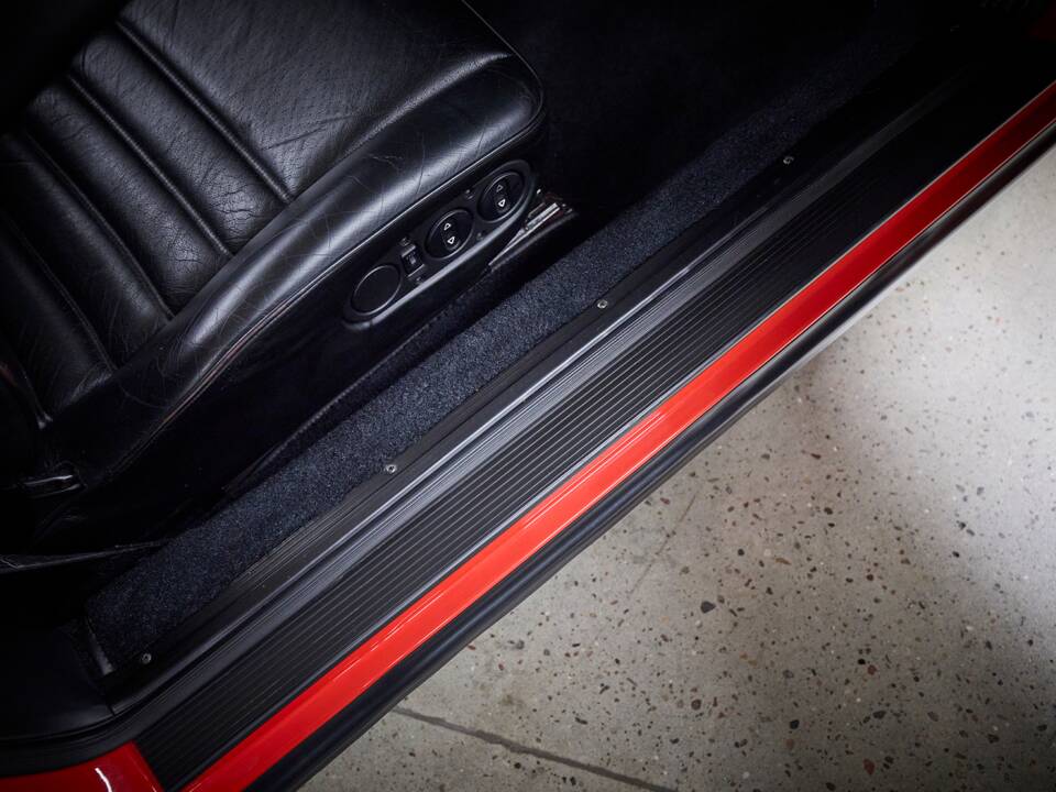 Immagine 63/96 di Porsche 911 Speedster 3.2 (1989)