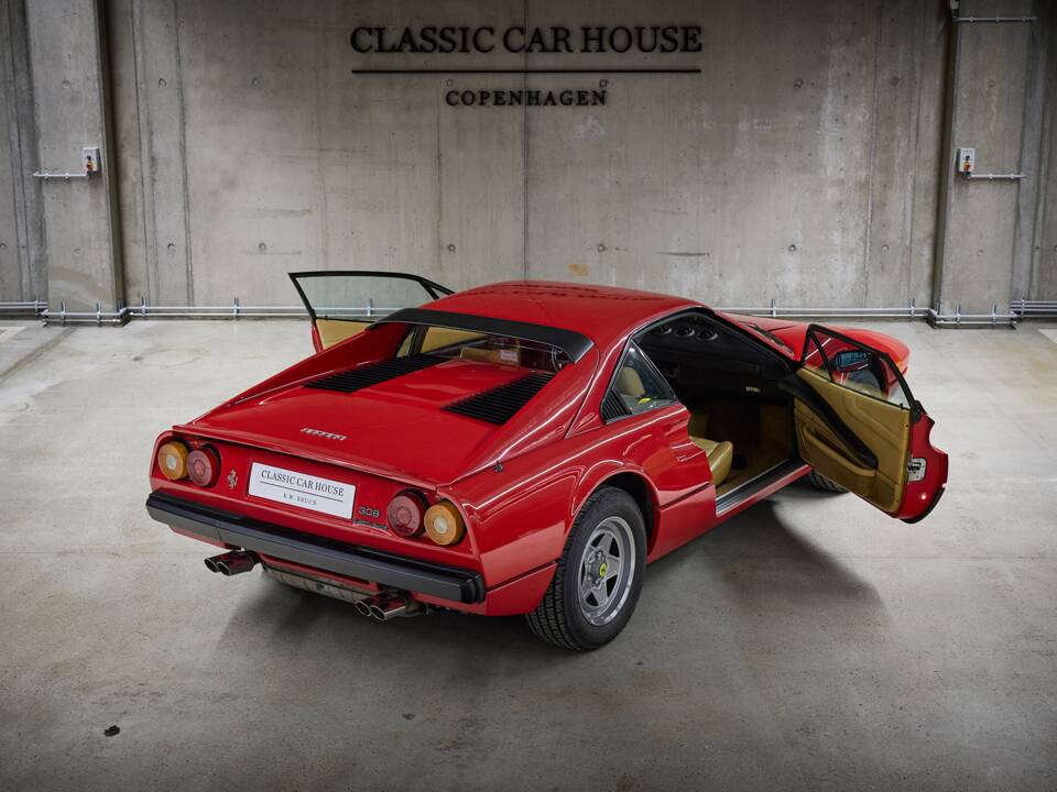 Image 9/97 of Ferrari 308 GTB Quattrovalvole (1983)