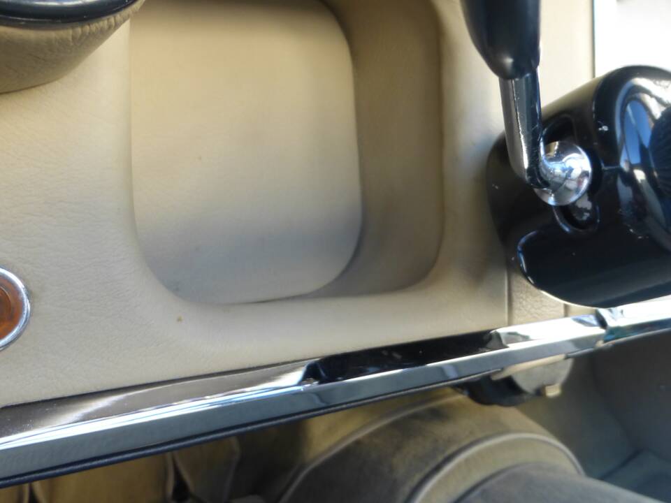 Image 55/174 of Jaguar XK 150 3.4 S OTS (1958)