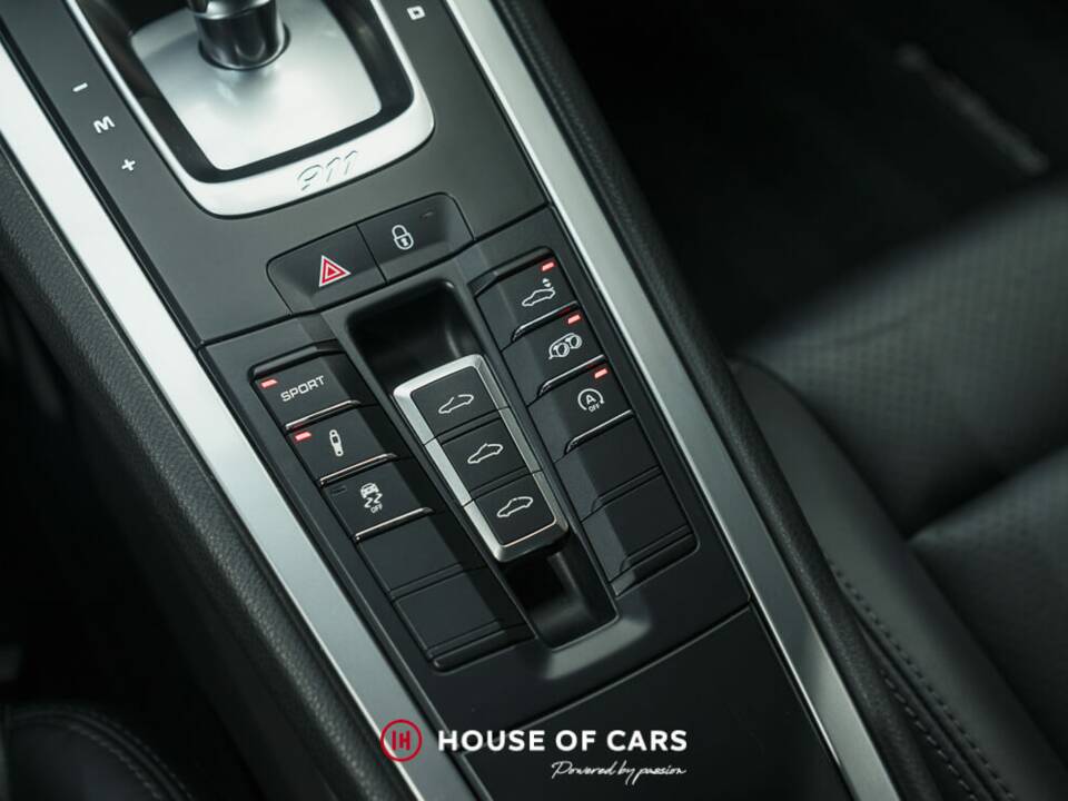 Image 22/24 of Porsche 911 Carrera (2016)