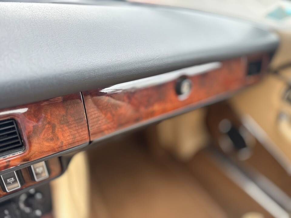 Image 41/64 of Jaguar XJ-S Convertible (1989)