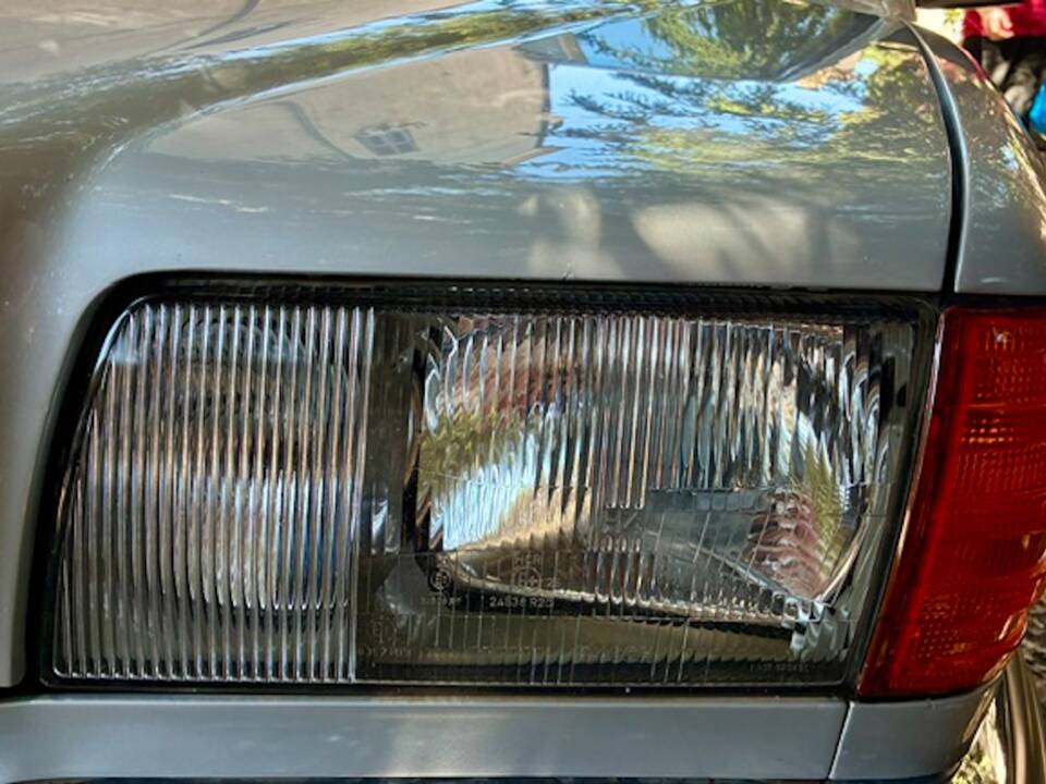 Afbeelding 49/73 van Mercedes-Benz 380 SE (1984)