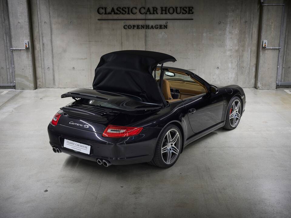 Bild 14/78 von Porsche 911 Carrera 4S (2006)