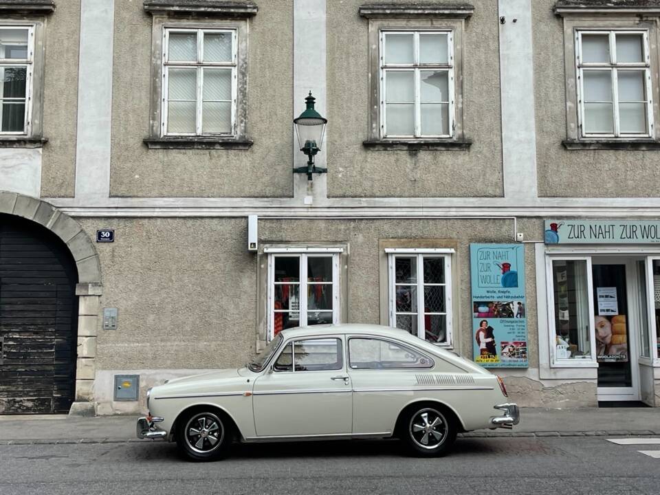 Image 2/29 of Volkswagen 1600 TL (1966)